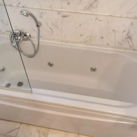 Iris By Interhome * Venice