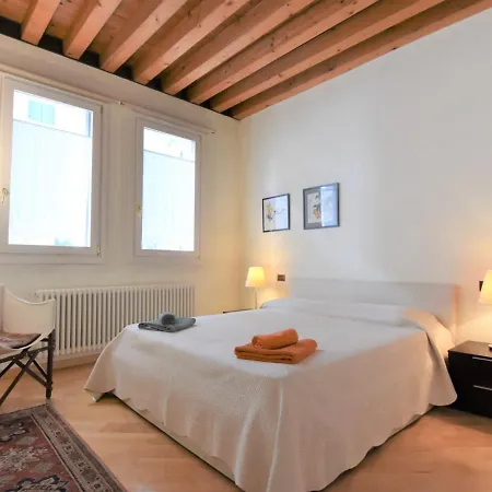 Apartment Iris By Interhome Venice