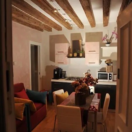 Calle De La Comare Apartment *