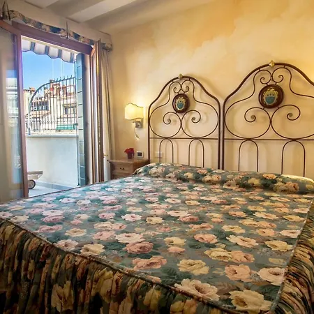 Hotel Antigo Trovatore 3*