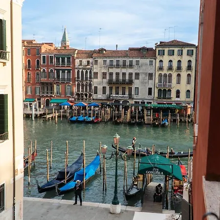 Rialto Deluxe Grand Canal View R&r *