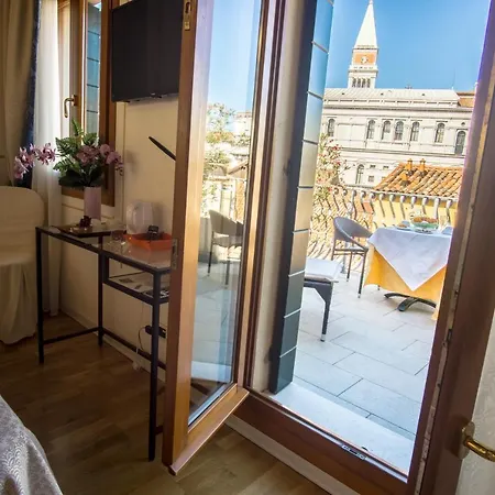 Hotel Antigo Trovatore 3*