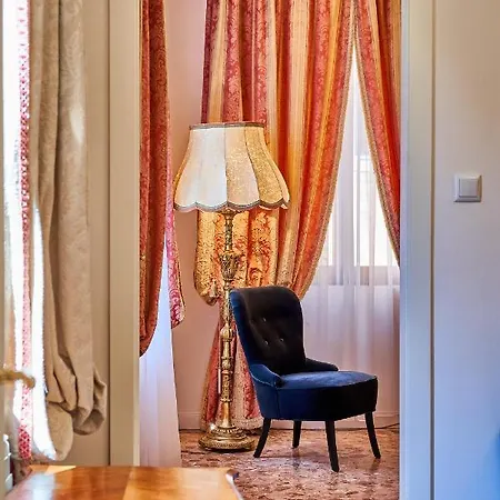 Venezianischer Palazzo Mit Kostenlosen Wlan Naehe Markusplatz Venice