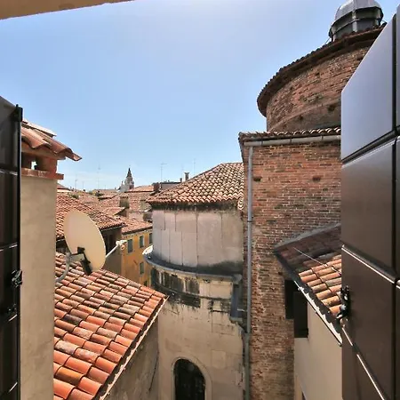 Teatro Apartment *