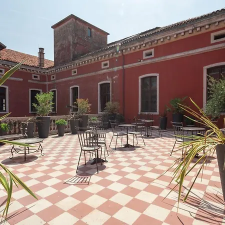 Palazzo Martinelli Dolfin Hotel 3*