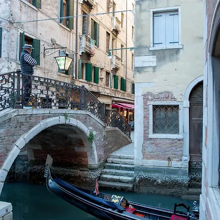 At 2 Minutes From San Marco Square Apartment