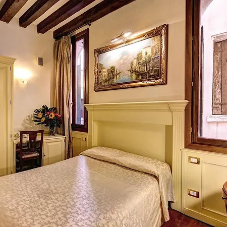 Pensjonat Palazzo La Scala Wenecja
