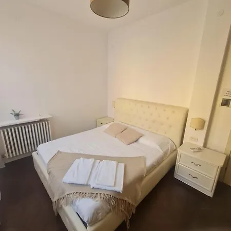 Casa de hóspedes Lovely In 3*