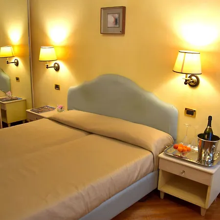 Residenza Favaro Szálloda *