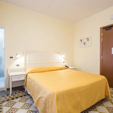 Hotel Universo & Nord 3*