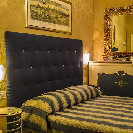 Becher Hotel 3*