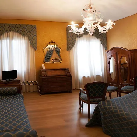 Canal Отель 3*