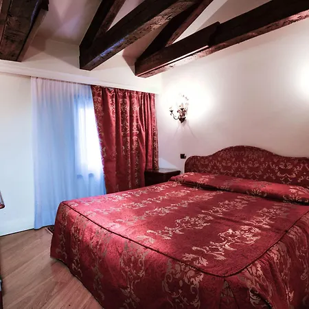Torre Dell'orologio Hotel 4*