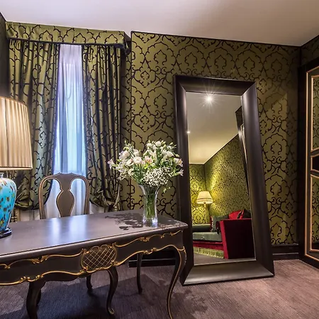 Aqua Palace 4* Venice