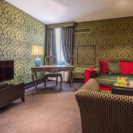 Aqua Palace Hotel 4*