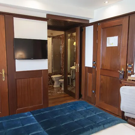 Hotel Bucintoro Venice