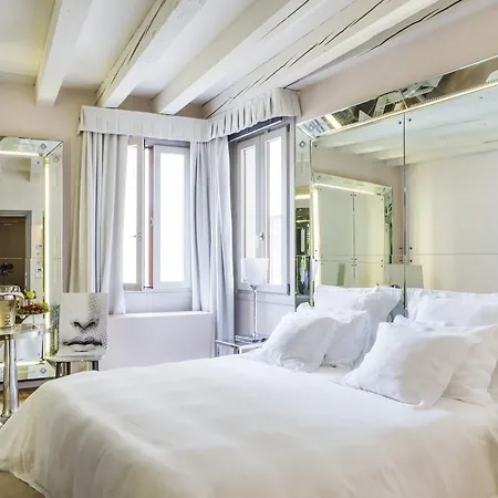Palazzina Grassi Hotel