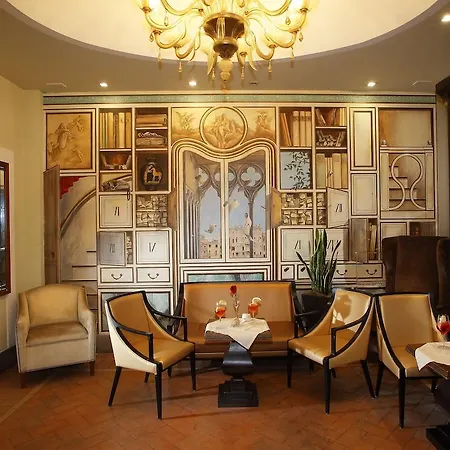 Dei Dragomanni Hotel 4*