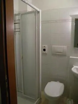 Adua 2* Venetië
