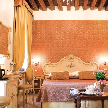 Apostoli Palace 3*