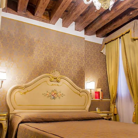 Apostoli Palace Bed & Breakfast 3*