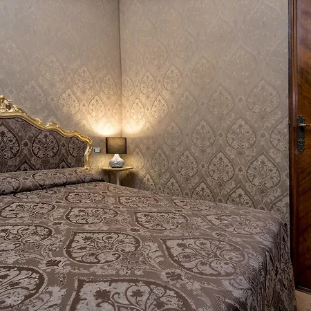 Hotel Mezzo Pozzo Venecia