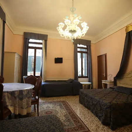 Hotel Mezzo Pozzo 2*