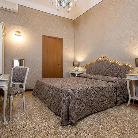 Hotel Mezzo Pozzo 2*