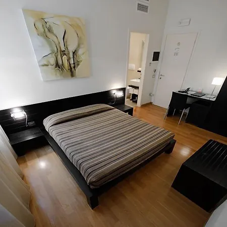 Ca' Pozzo Guest house 3*