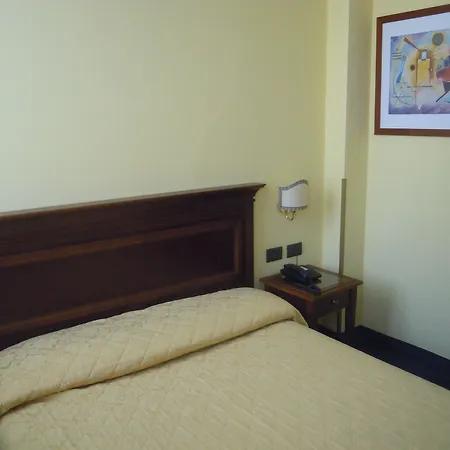 Alloggi Marinella 3*