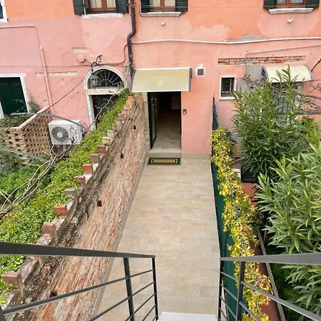 Mh 3202 * Venice