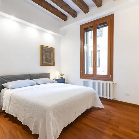 Apartment Ca' Della Commedia - San Marco By Wonderful Italy Venice