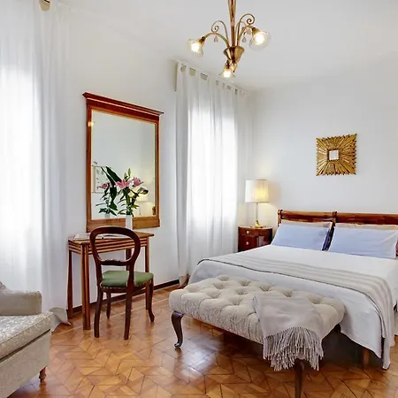 Couette-café Casa Robinig *