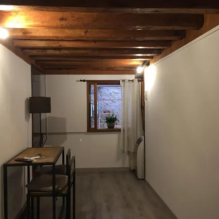 Mezzanino On Canal