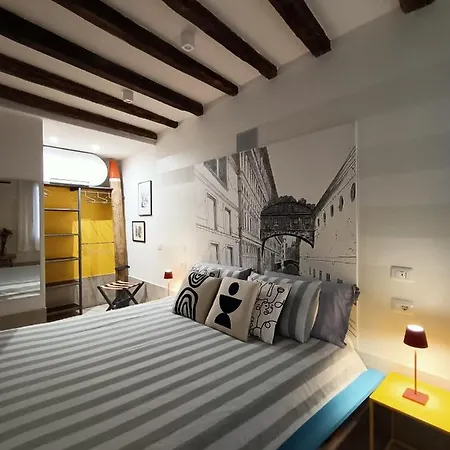 Casanova - Rialto Artistic Apartment *