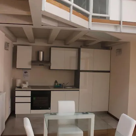 Nic House Apartment *
