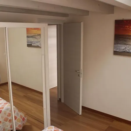 Apartment Nic House *