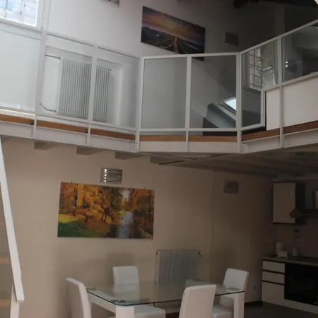 Apartment Nic House *
