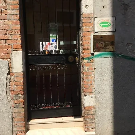Ai Tolentini Hotel