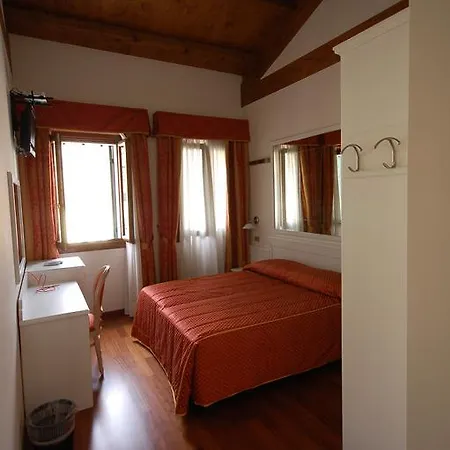 Casanova Fourrooms Πανσιόν