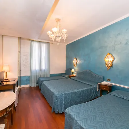 Pantalon Hotel Venedig