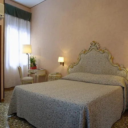 Hotel Basilea Venice