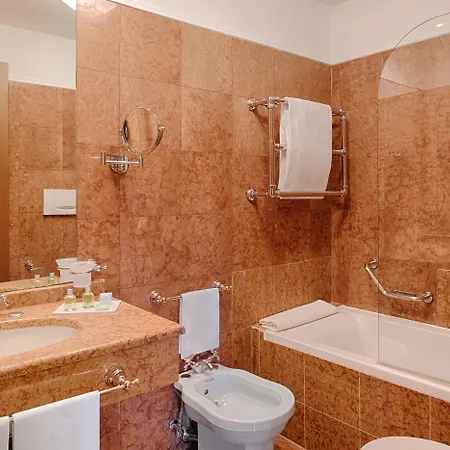 Nh Santa Lucia Hotel Venice