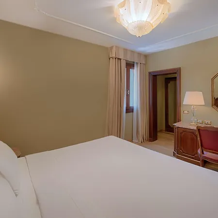 Nh Santa Lucia 4* Benátky