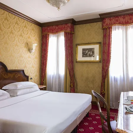 Nh Santa Lucia Hotel Venice