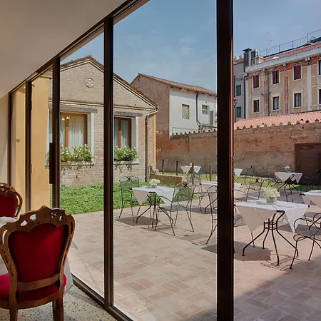 Nh Santa Lucia Hotel Venice