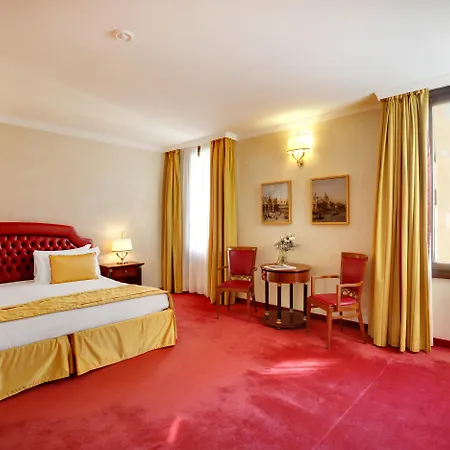 Dona Palace Hotel