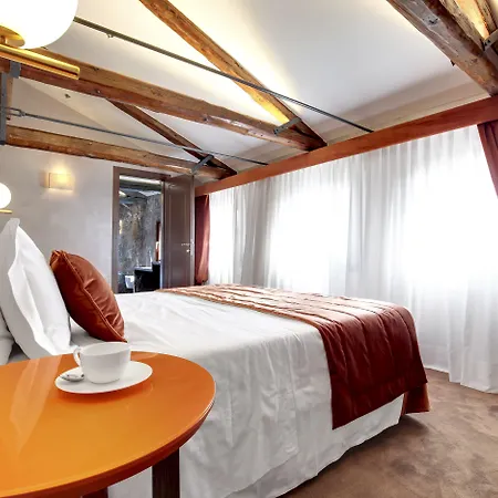 Dona Palace Hotel 4*