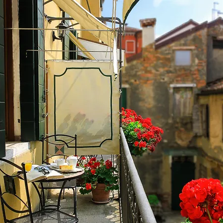 Apostoli Palace