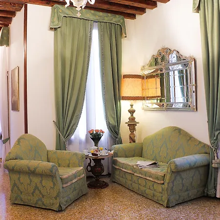 Bed & Breakfast Apostoli Palace